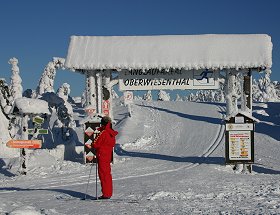 Das grosse Loipennetz und Winterwanderwege laden ein