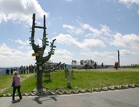 Das Aussichtsplateau auf dem 1.215 m hohen Fichtelberg